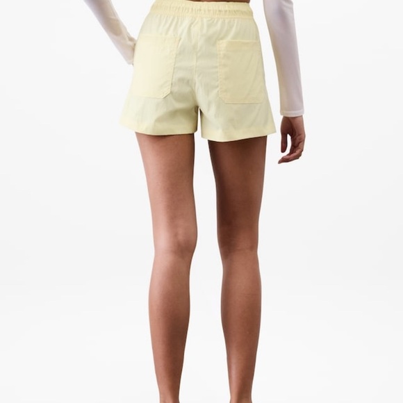 NWT Athleta Midday Mid Rise Poplin Shorts Women’s Size XL - Citron/Yellow - Picture 8 of 10